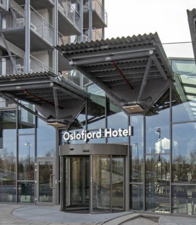 HOTEL AT THE ICE RINK